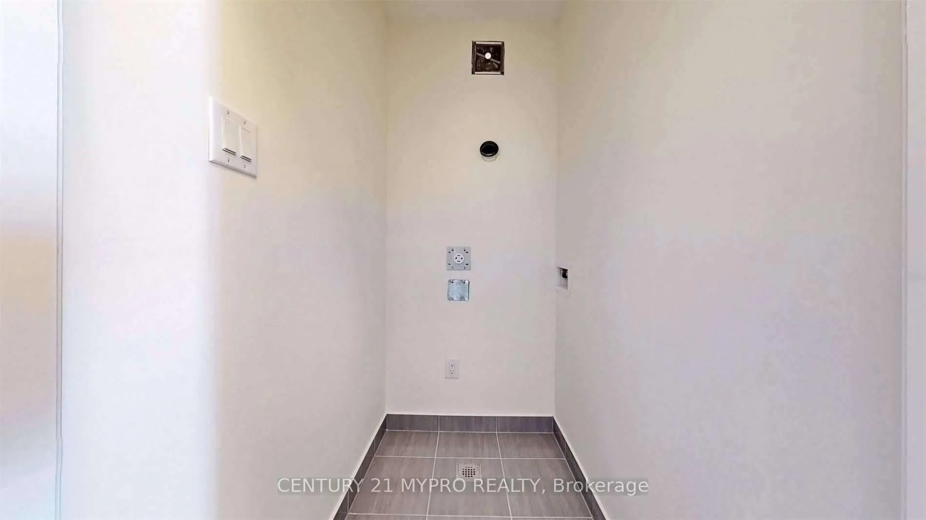 Photo 26 of 9374 Kennedy Road, Markham, Angus Glen — HOMEH