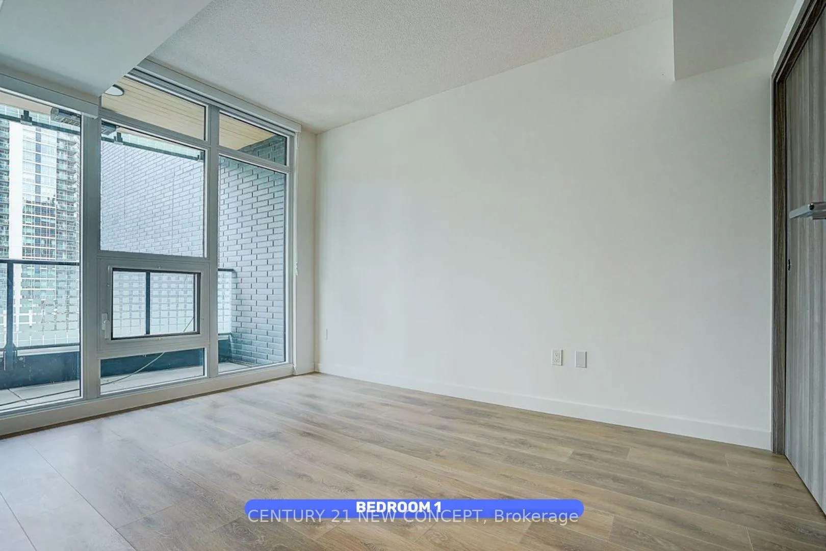 Photo 5 of Unit 936, 1 Concord Cityplace Way, Toronto, Waterfront Communities — HOMEH
