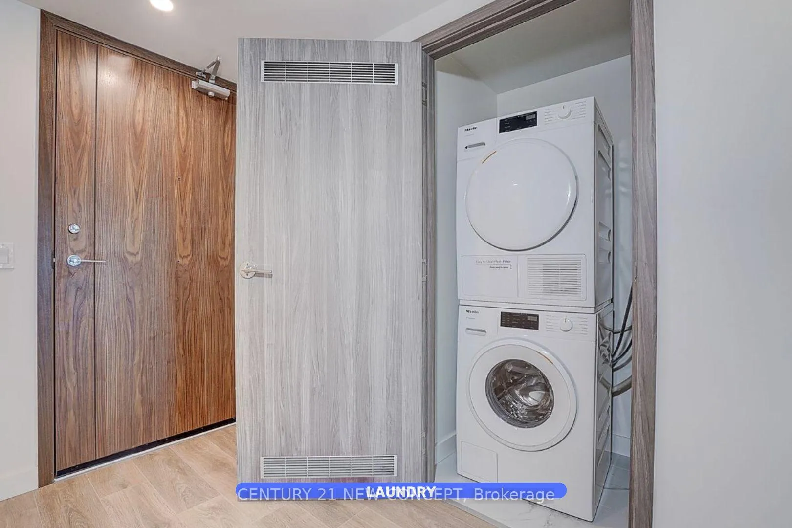 Photo 17 of Unit 936, 1 Concord Cityplace Way, Toronto, Waterfront Communities — HOMEH