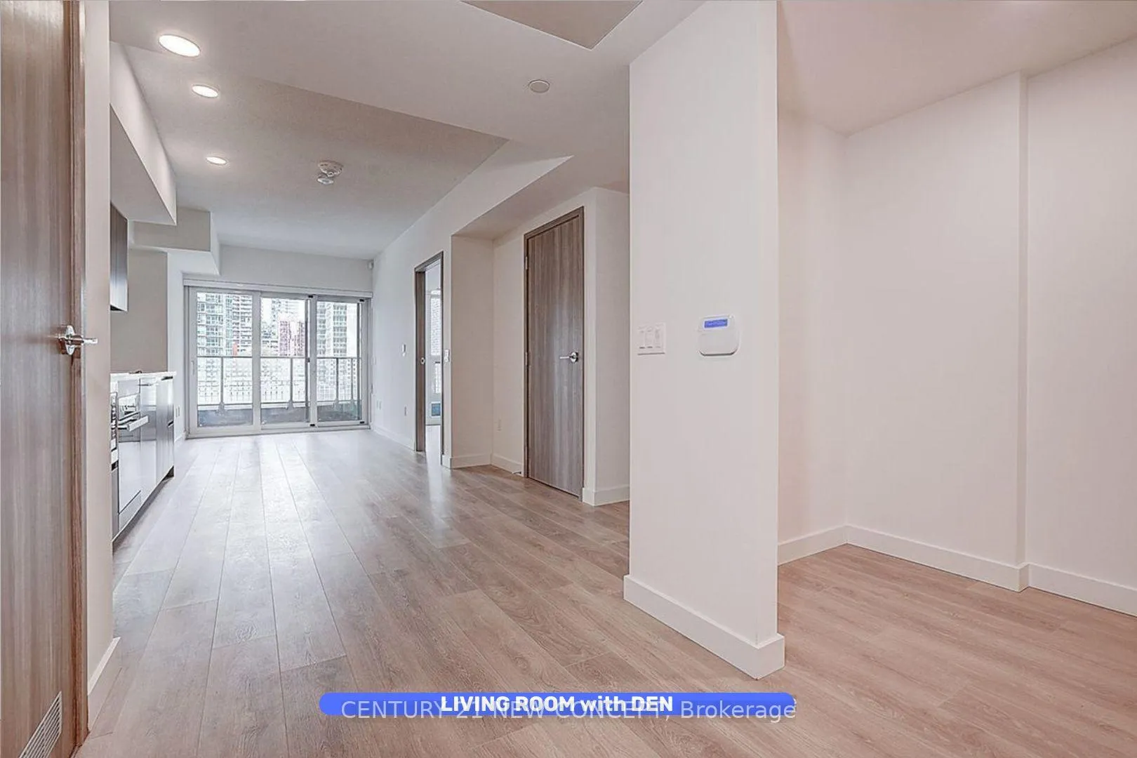 Photo 18 of Unit 936, 1 Concord Cityplace Way, Toronto, Waterfront Communities — HOMEH