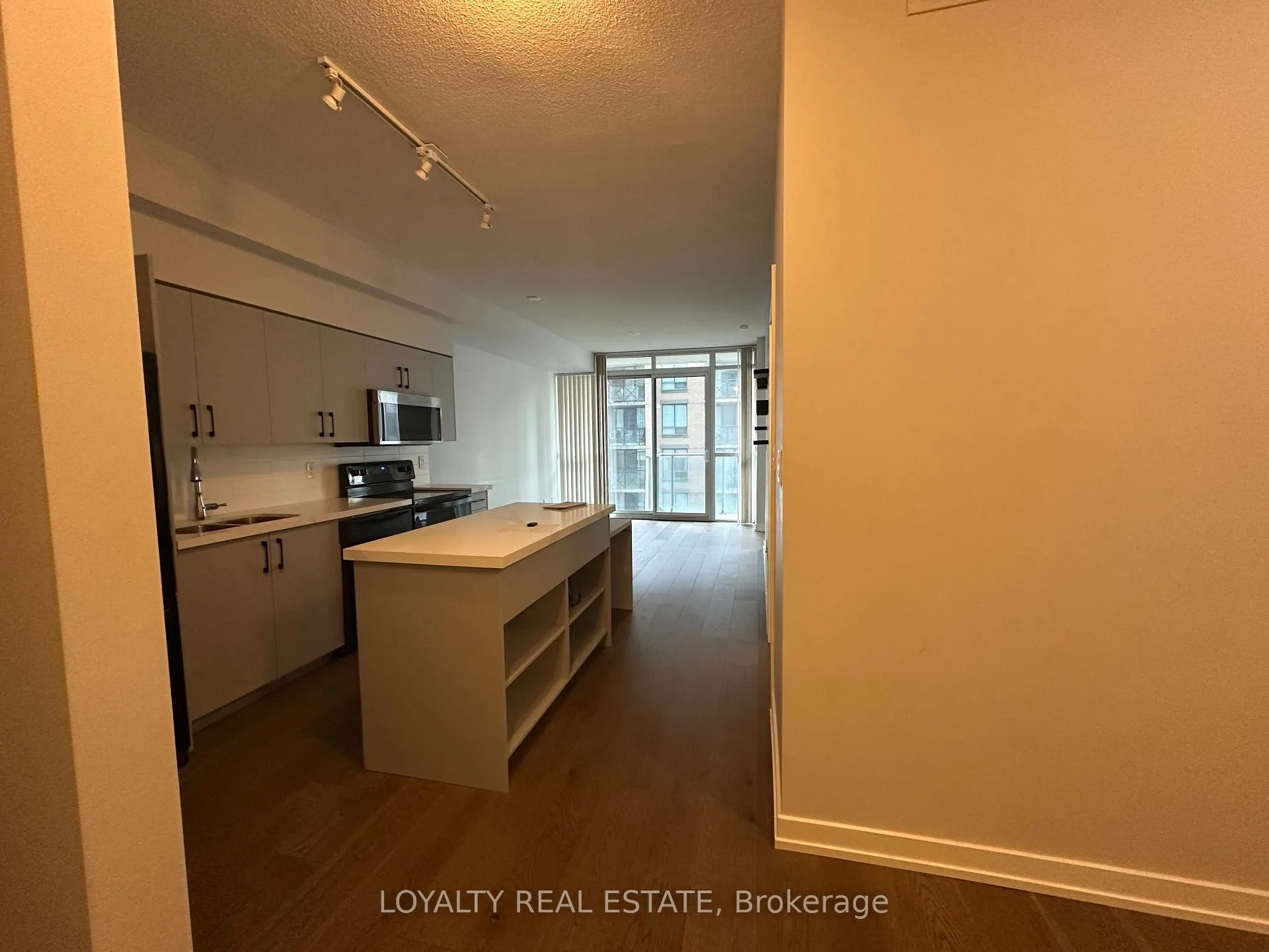 Photo 1 of Unit 1206, 126 Simcoe Street, Toronto, Waterfront Communities — HOMEH