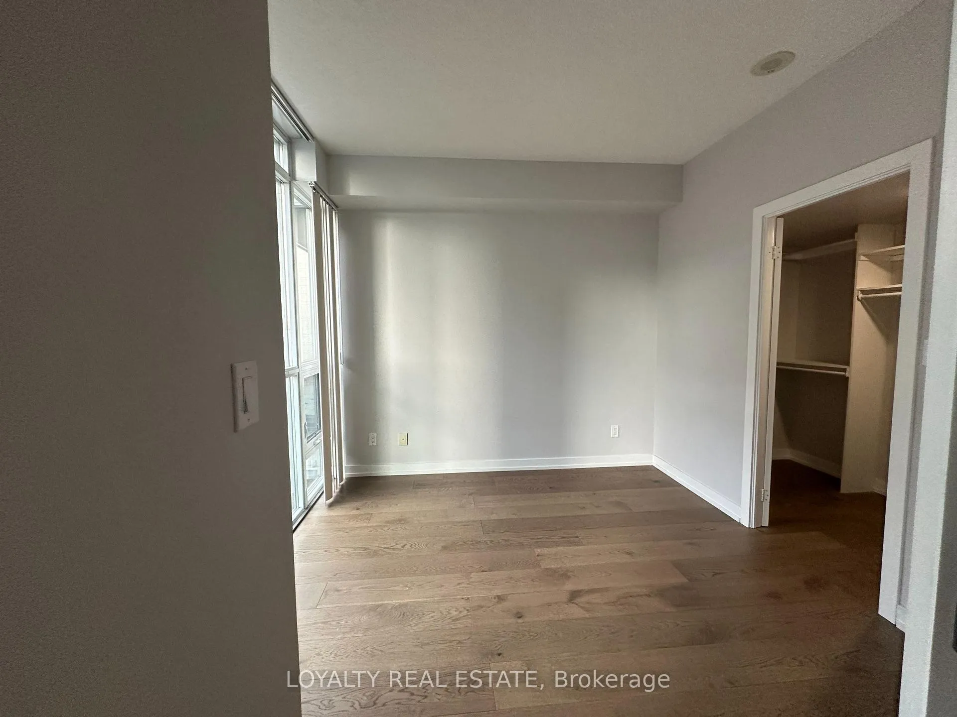 Photo 10 of Unit 1206, 126 Simcoe Street, Toronto, Waterfront Communities — HOMEH