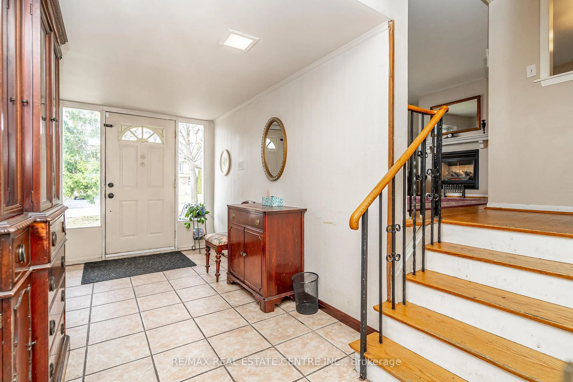 Photo 6 of 28 Cavendish Crescent, Brampton, Avondale — HOMEH