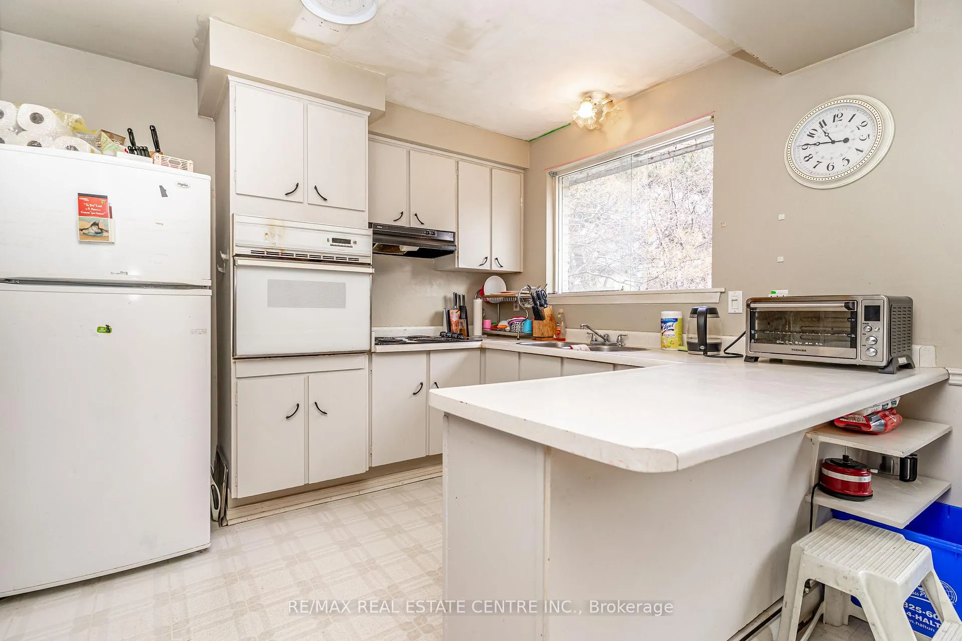 Photo 14 of 28 Cavendish Crescent, Brampton, Avondale — HOMEH