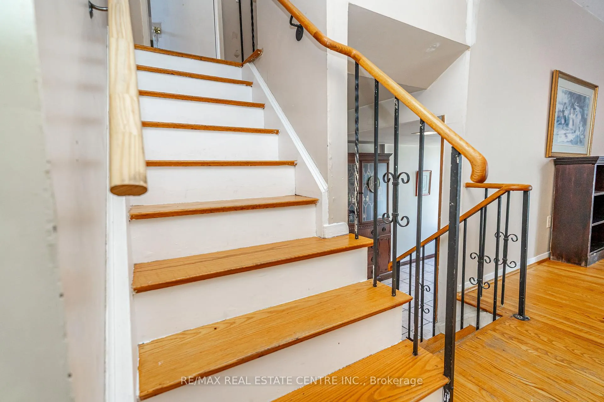 Photo 17 of 28 Cavendish Crescent, Brampton, Avondale — HOMEH