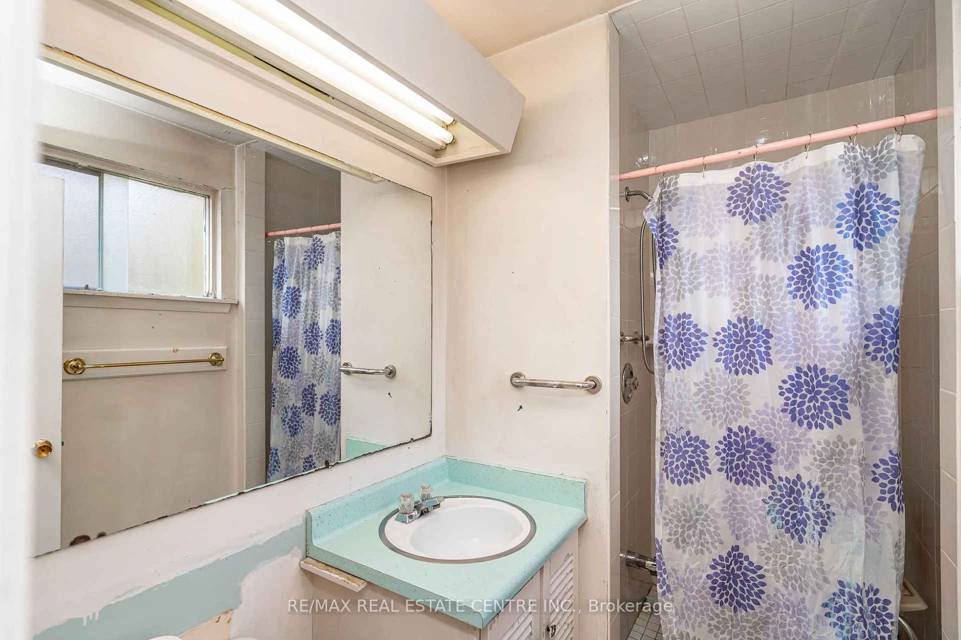 Photo 21 of 28 Cavendish Crescent, Brampton, Avondale — HOMEH