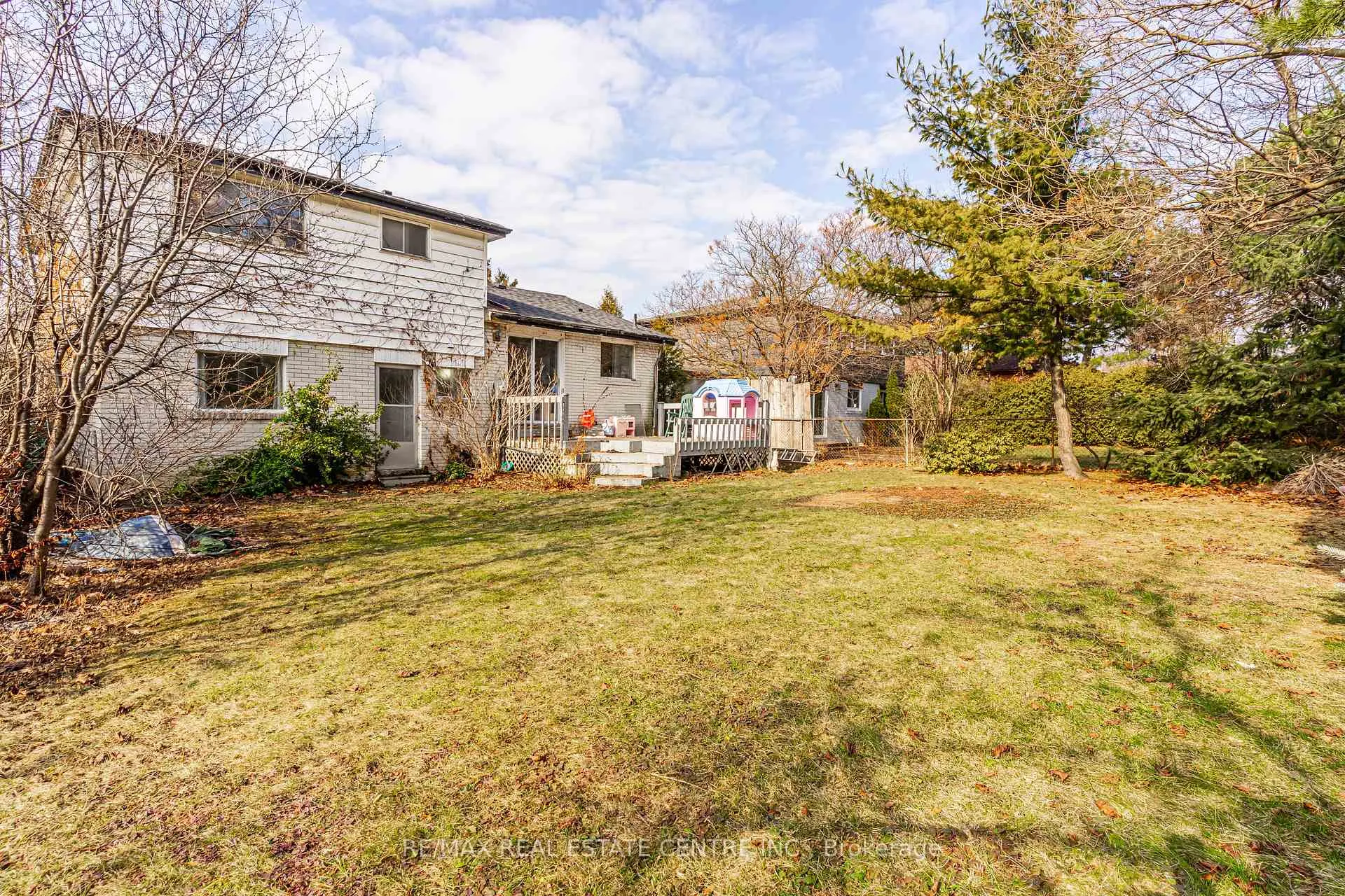 Photo 29 of 28 Cavendish Crescent, Brampton, Avondale — HOMEH