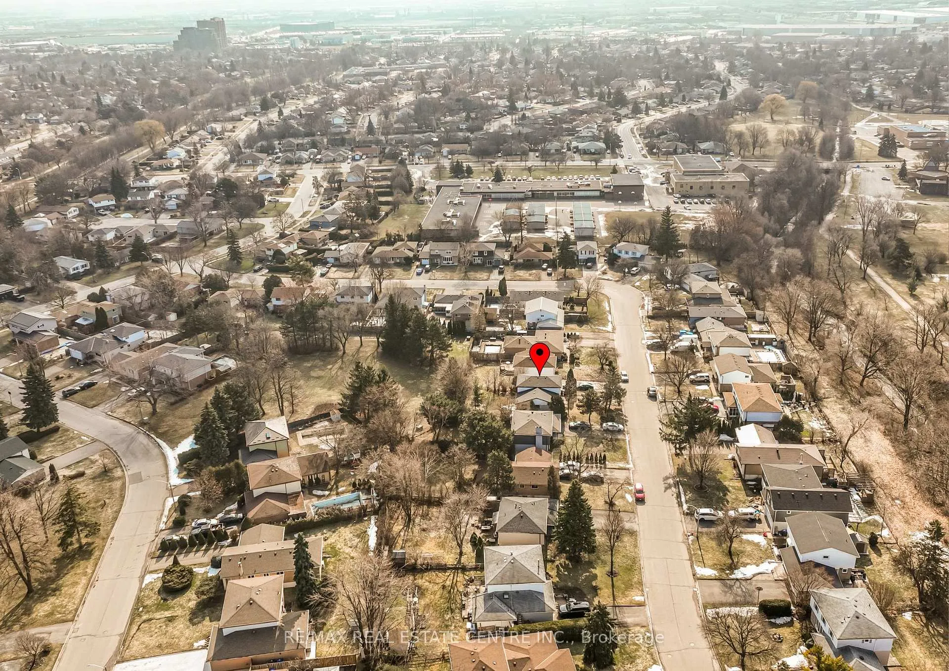 Photo 36 of 28 Cavendish Crescent, Brampton, Avondale — HOMEH