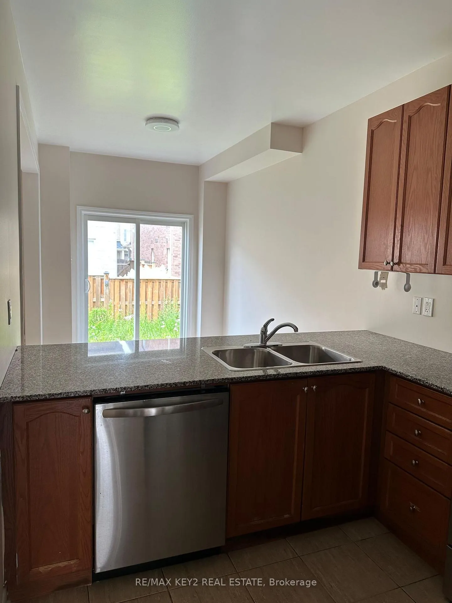 Photo 6 of 1623 Winville Road, Pickering, Duffin Heights — HOMEH