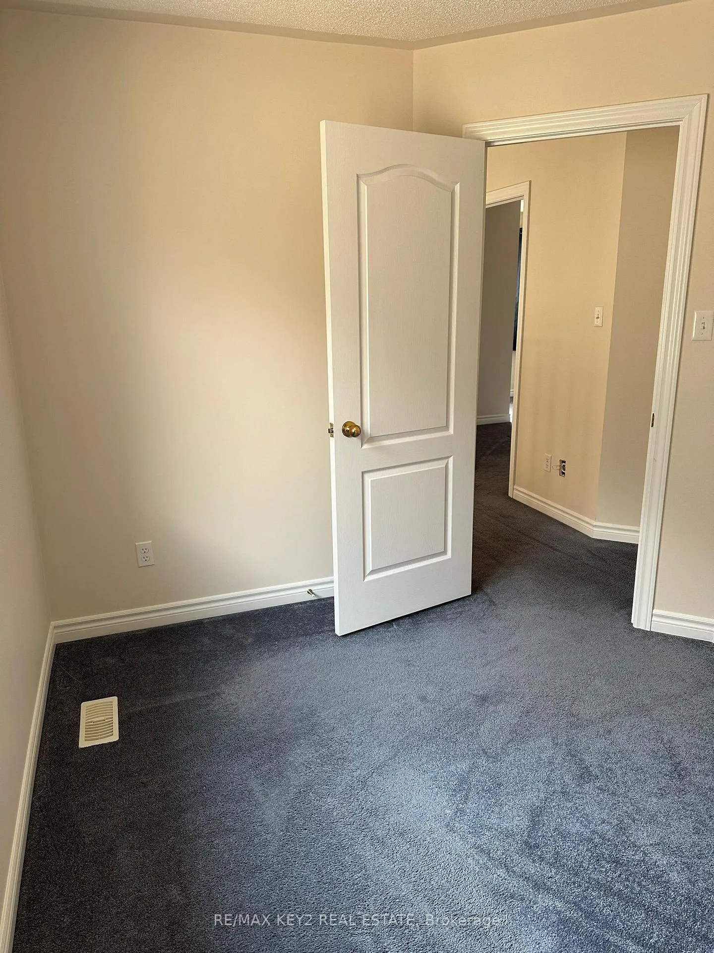 Photo 16 of 1623 Winville Road, Pickering, Duffin Heights — HOMEH
