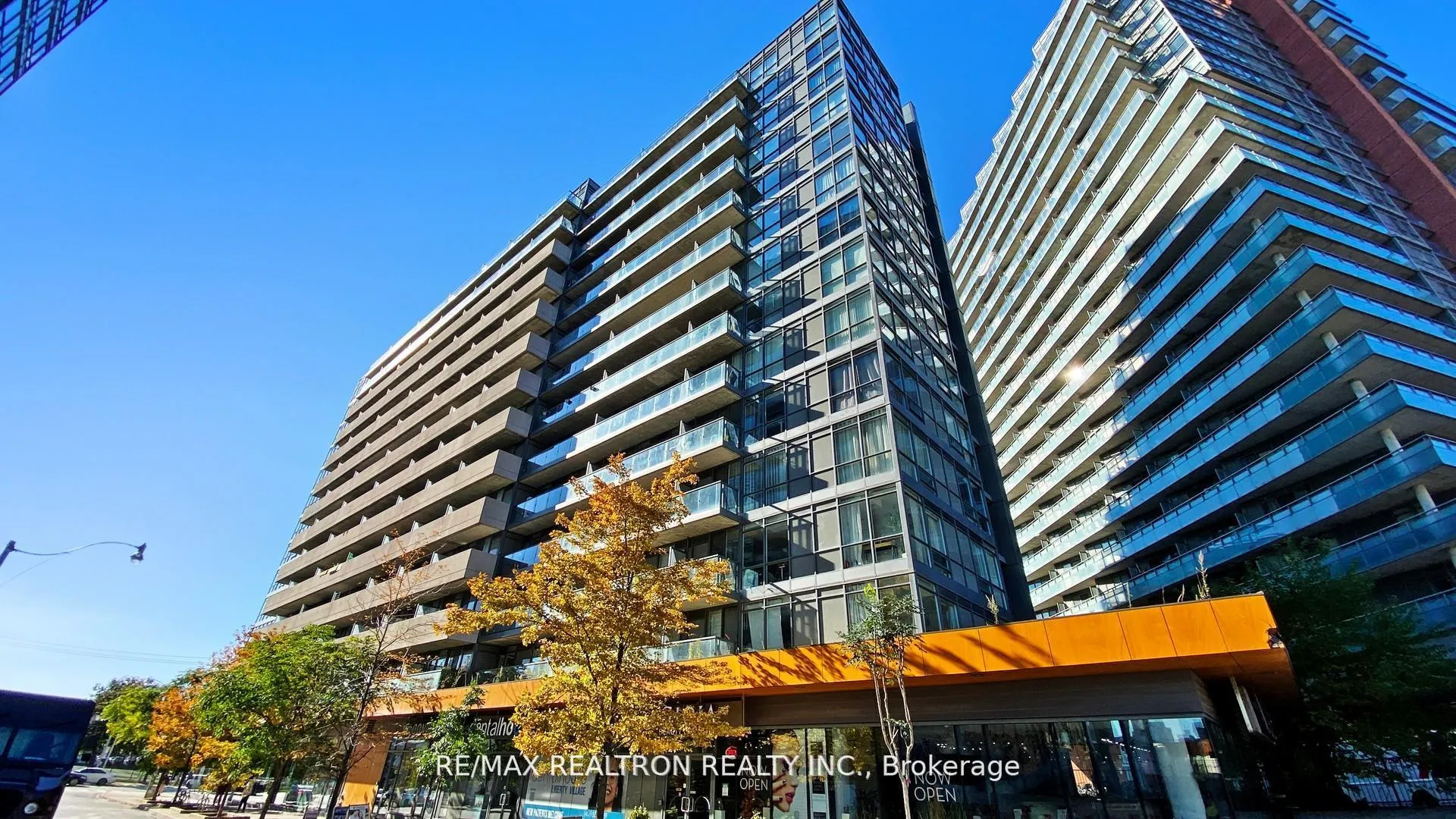 Photo 3 of Unit #202, 20 Joe Shuster Way, Toronto, South Parkdale — HOMEH