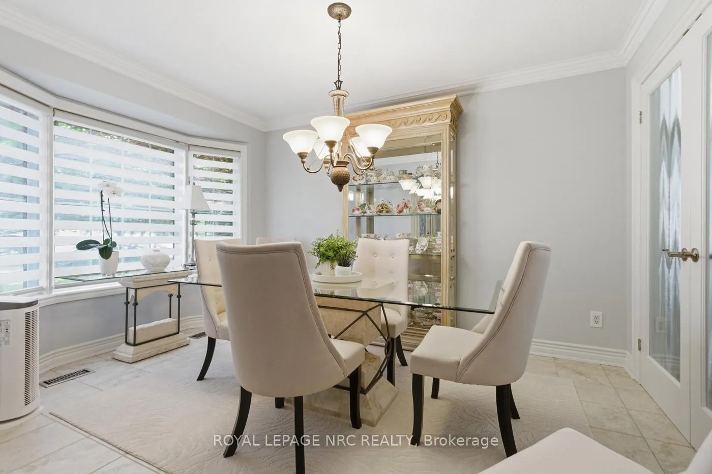 Photo 14 of 15 Brigantine Court, St. Catharines, Port Weller — HOMEH