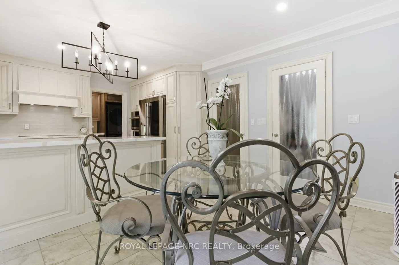 Photo 22 of 15 Brigantine Court, St. Catharines, Port Weller — HOMEH