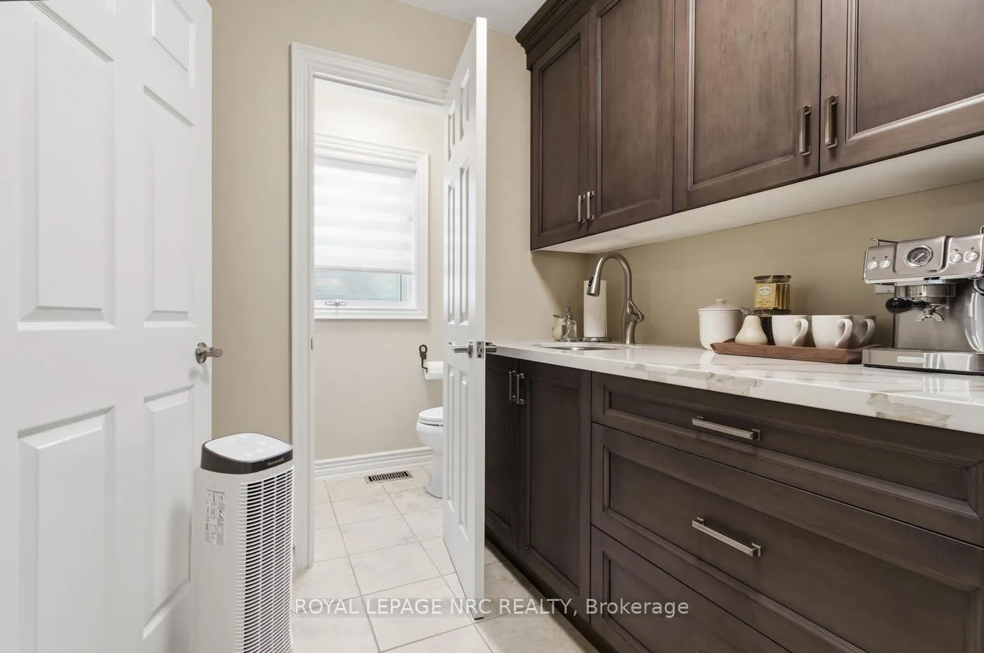 Photo 30 of 15 Brigantine Court, St. Catharines, Port Weller — HOMEH