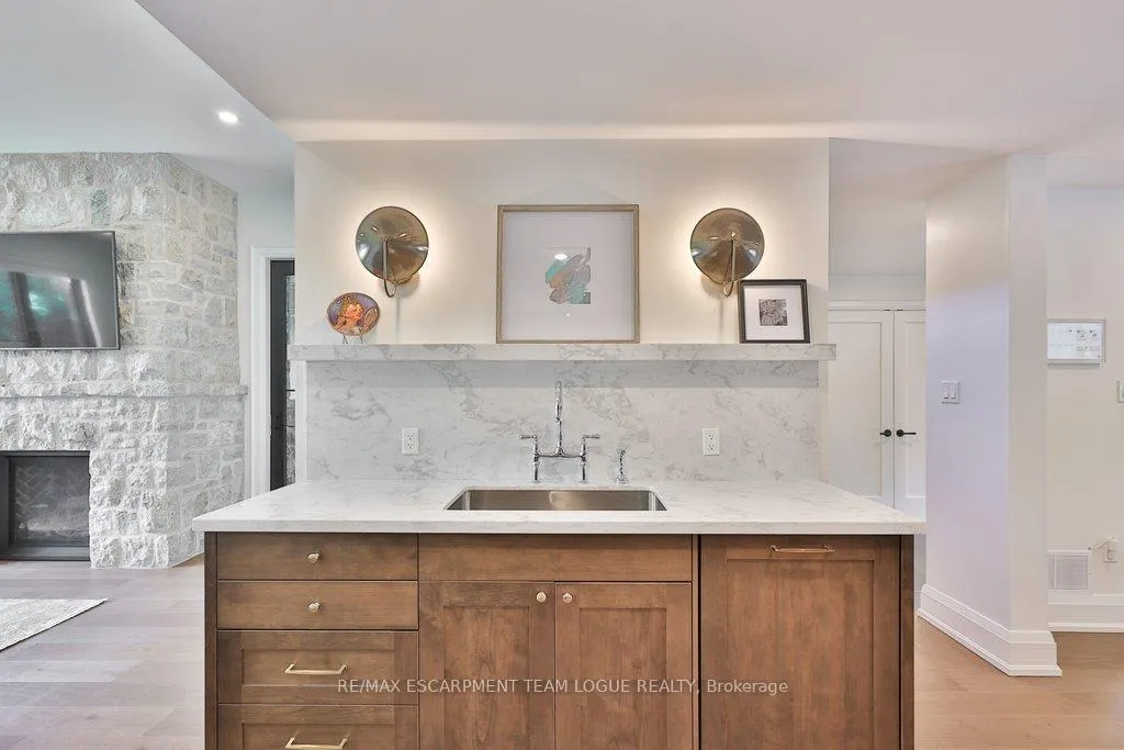 Photo 7 of 211 Ascot Place, Burlington, LaSalle — HOMEH