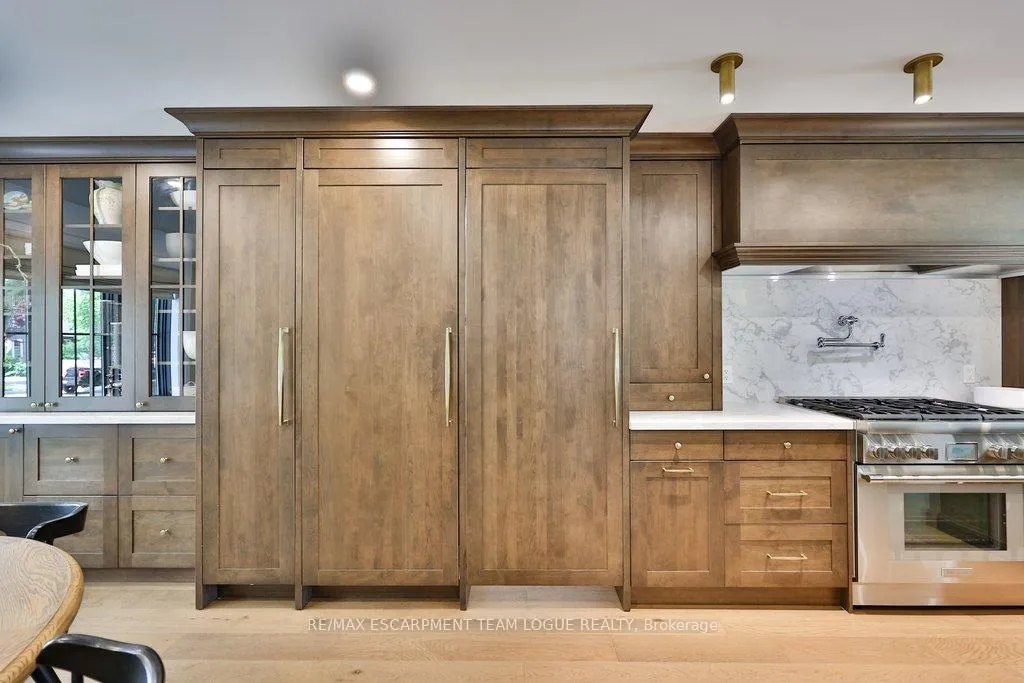 Photo 9 of 211 Ascot Place, Burlington, LaSalle — HOMEH