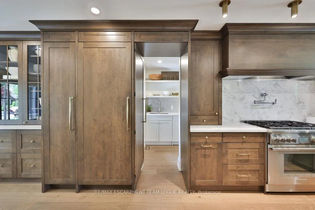 Photo 10 of 211 Ascot Place, Burlington, LaSalle — HOMEH