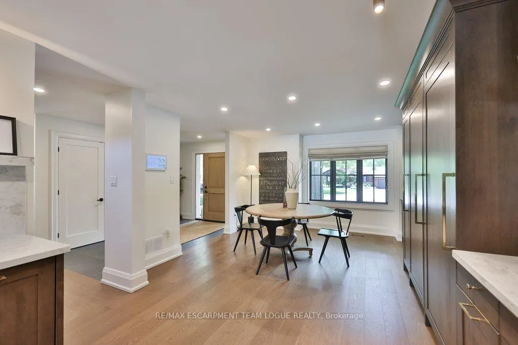 Photo 14 of 211 Ascot Place, Burlington, LaSalle — HOMEH