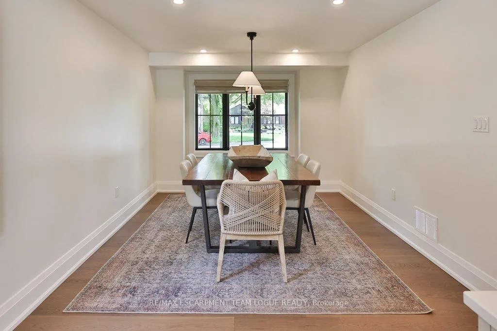 Photo 19 of 211 Ascot Place, Burlington, LaSalle — HOMEH