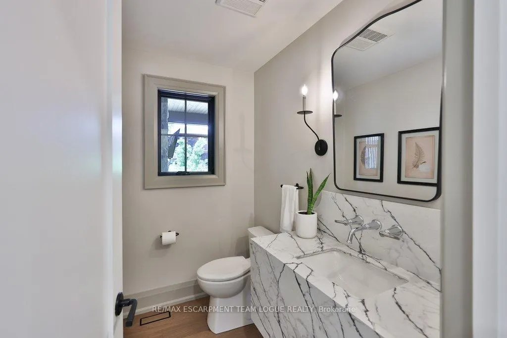 Photo 20 of 211 Ascot Place, Burlington, LaSalle — HOMEH