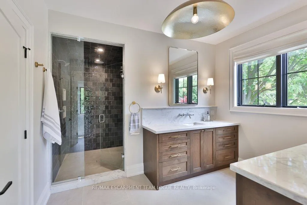 Photo 25 of 211 Ascot Place, Burlington, LaSalle — HOMEH
