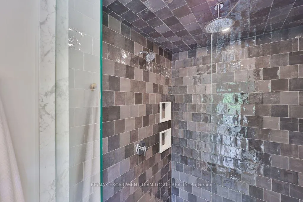 Photo 27 of 211 Ascot Place, Burlington, LaSalle — HOMEH