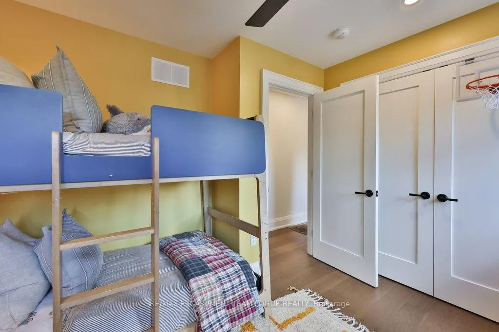 Photo 29 of 211 Ascot Place, Burlington, LaSalle — HOMEH