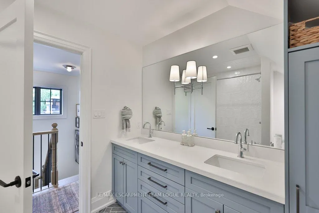 Photo 33 of 211 Ascot Place, Burlington, LaSalle — HOMEH