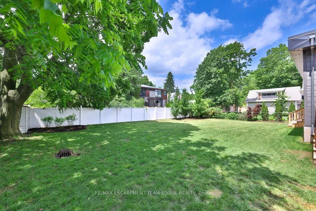 Photo 43 of 211 Ascot Place, Burlington, LaSalle — HOMEH