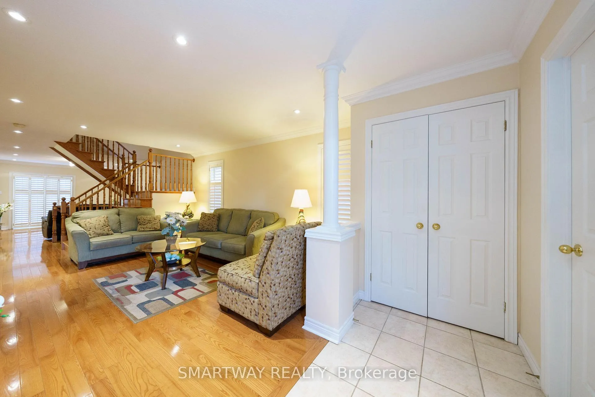 Photo 12 of 42 Peachwood Crescent, Hamilton, Stoney Creek — HOMEH