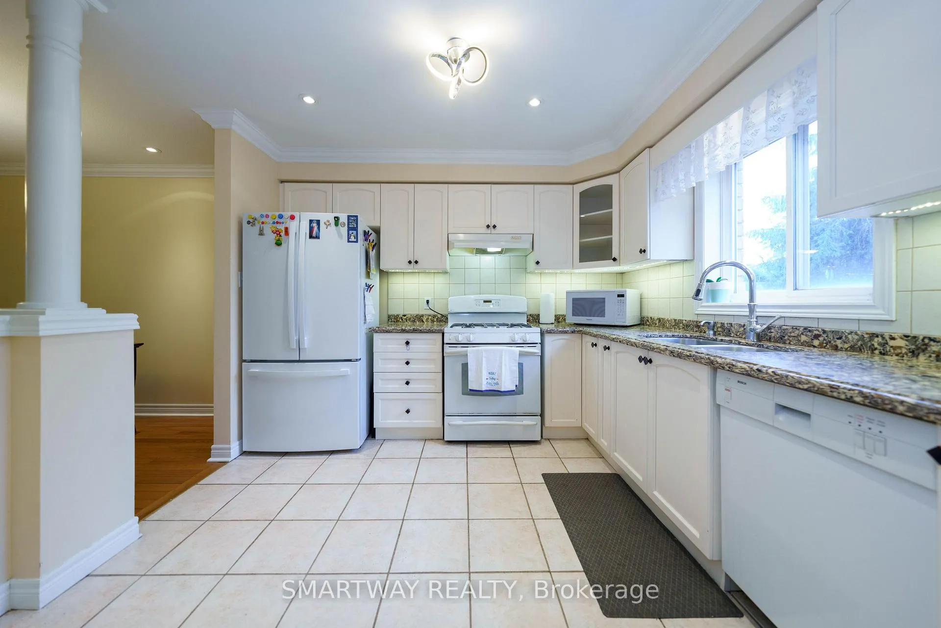 Photo 15 of 42 Peachwood Crescent, Hamilton, Stoney Creek — HOMEH
