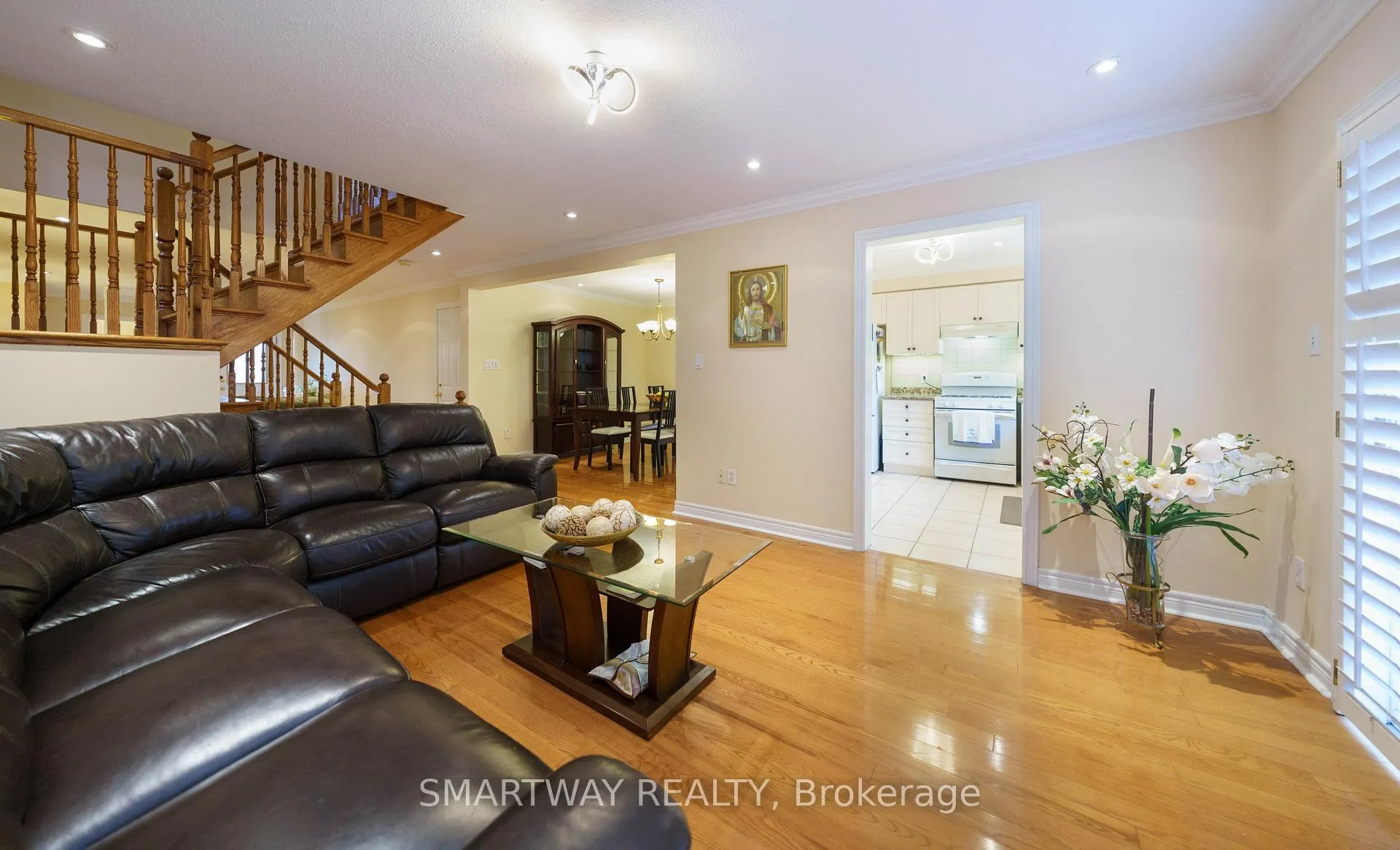Photo 23 of 42 Peachwood Crescent, Hamilton, Stoney Creek — HOMEH