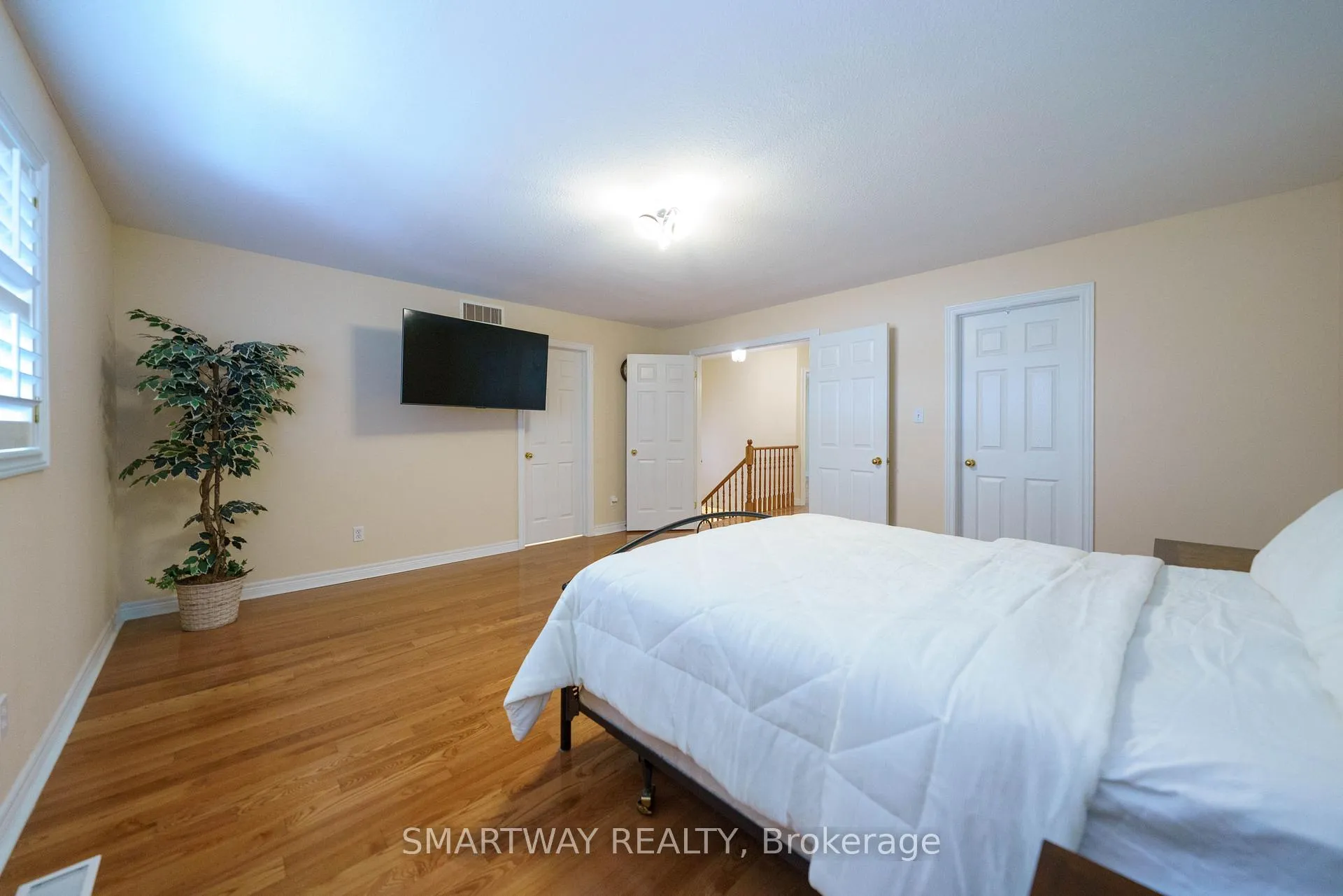 Photo 27 of 42 Peachwood Crescent, Hamilton, Stoney Creek — HOMEH