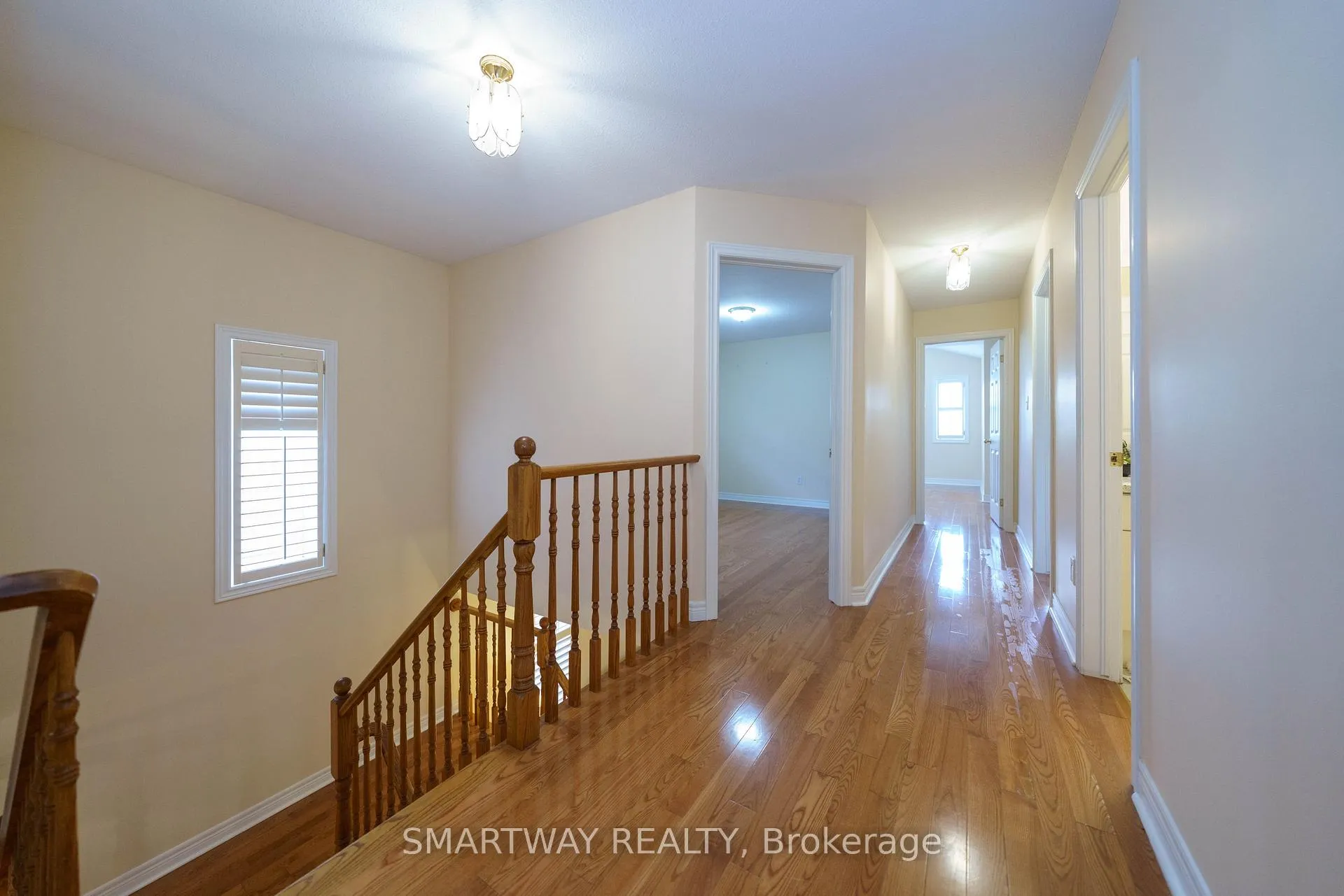 Photo 33 of 42 Peachwood Crescent, Hamilton, Stoney Creek — HOMEH
