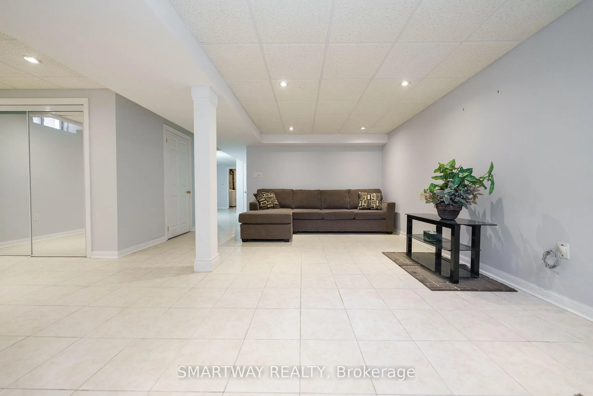 Photo 42 of 42 Peachwood Crescent, Hamilton, Stoney Creek — HOMEH