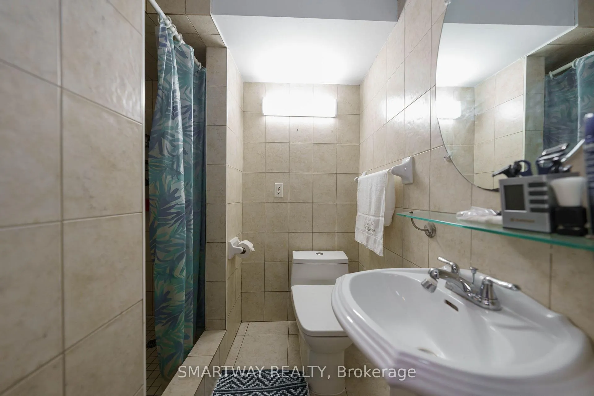 Photo 45 of 42 Peachwood Crescent, Hamilton, Stoney Creek — HOMEH