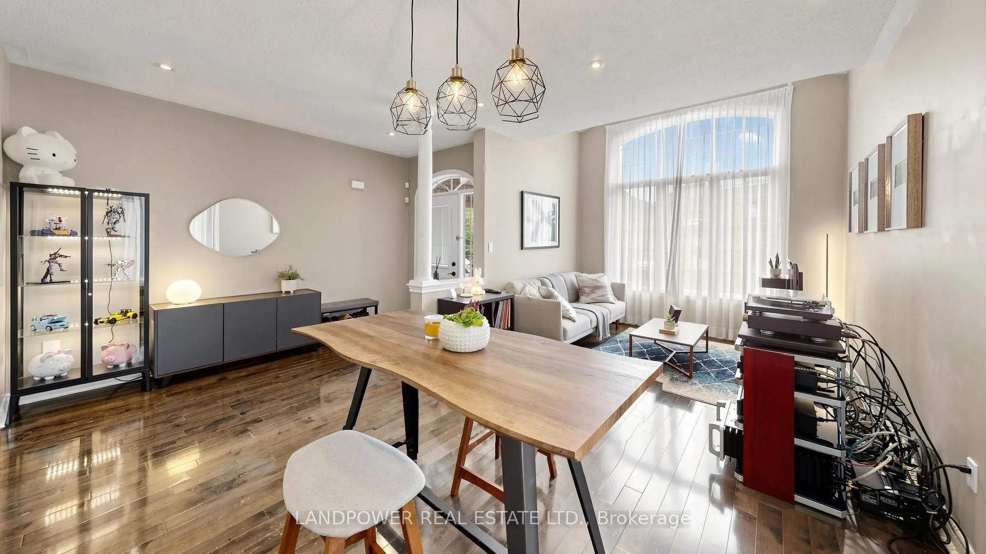 Photo 6 of 49 Winter Creek Crescent, Markham, Victoria Manor-Jennings Gate — HOMEH