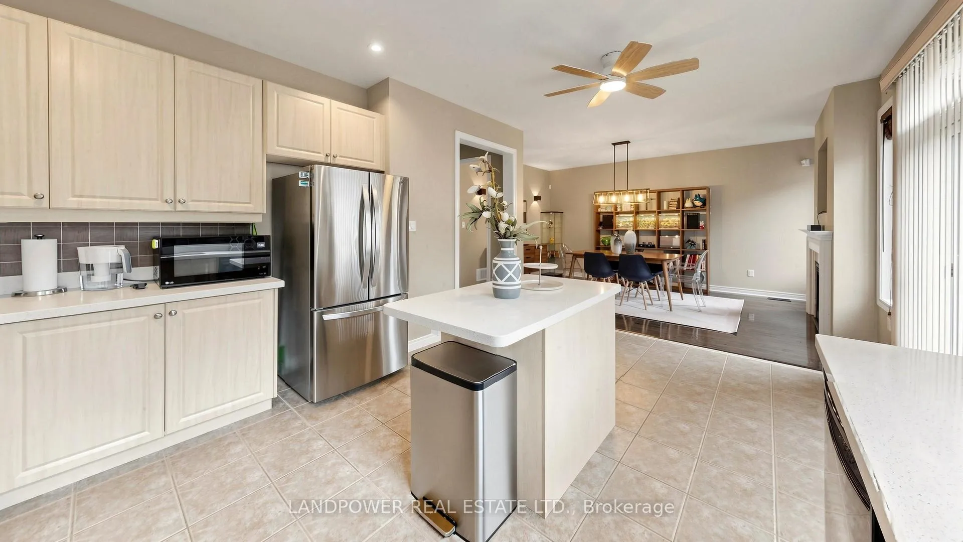 Photo 9 of 49 Winter Creek Crescent, Markham, Victoria Manor-Jennings Gate — HOMEH