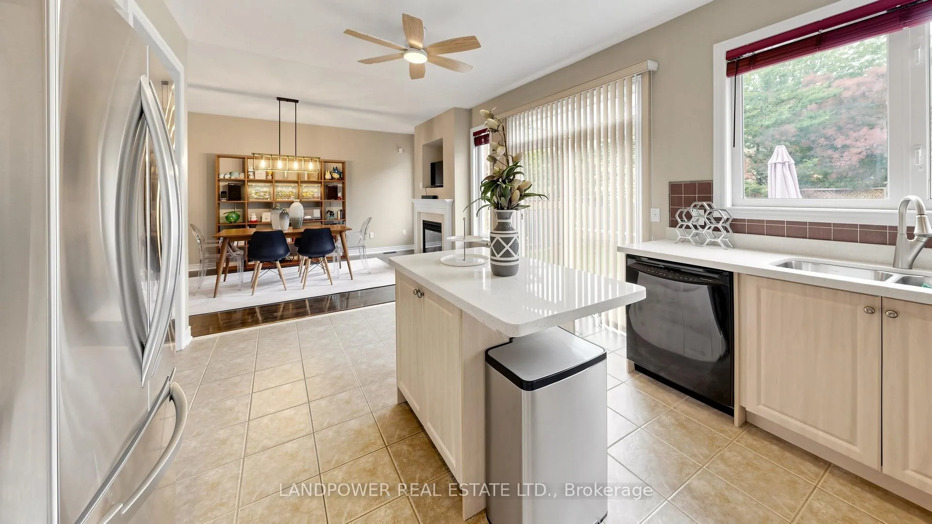 Photo 10 of 49 Winter Creek Crescent, Markham, Victoria Manor-Jennings Gate — HOMEH