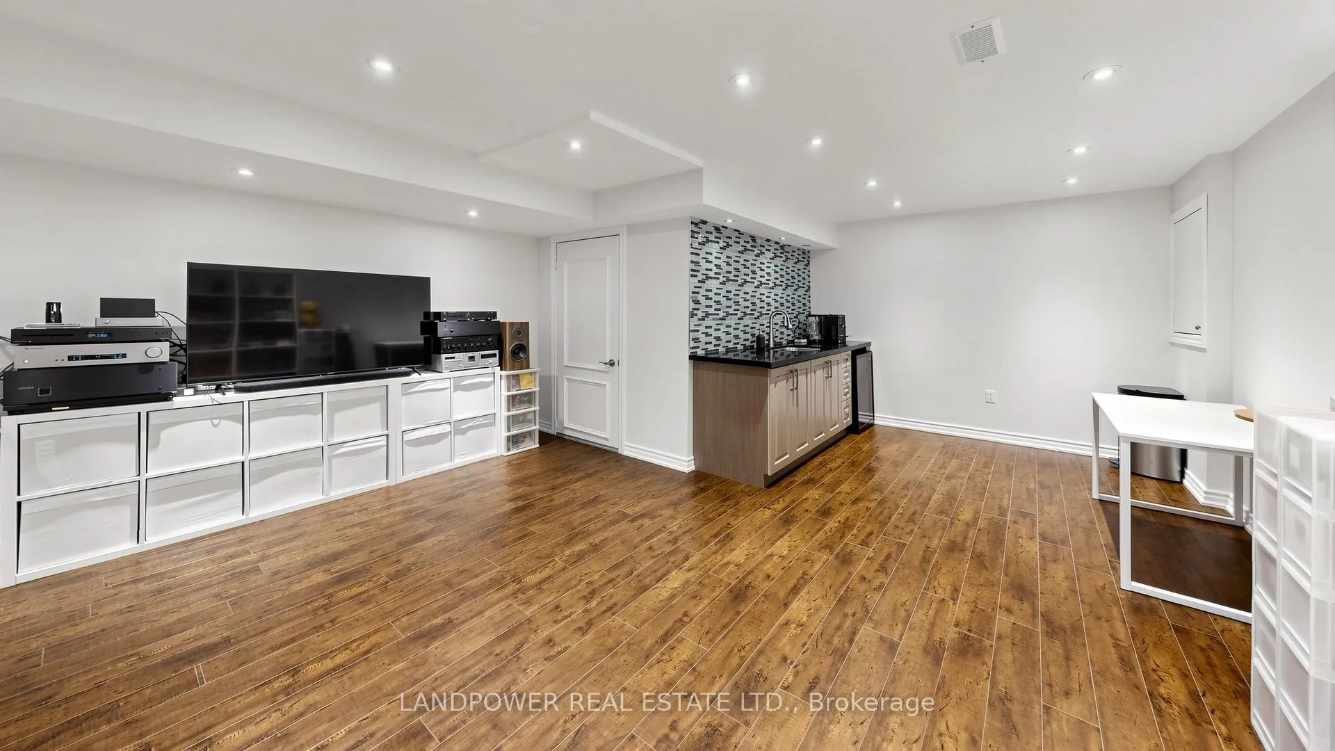 Photo 30 of 49 Winter Creek Crescent, Markham, Victoria Manor-Jennings Gate — HOMEH