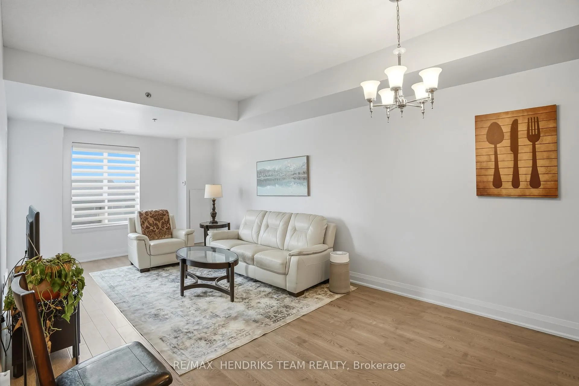 Photo 10 of Unit 304, 319 Highway 8, Hamilton, Stoney Creek — HOMEH
