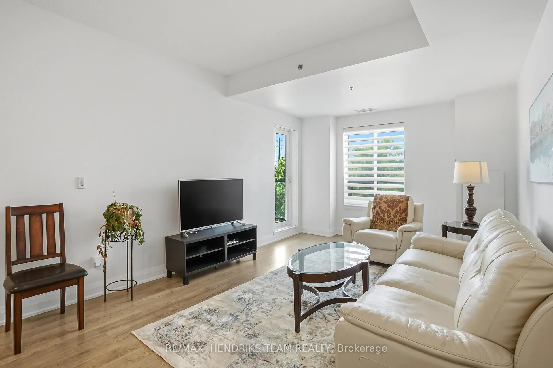 Photo 12 of Unit 304, 319 Highway 8, Hamilton, Stoney Creek — HOMEH