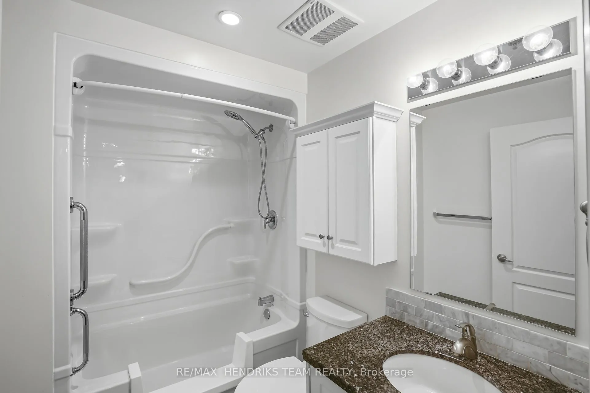 Photo 15 of Unit 304, 319 Highway 8, Hamilton, Stoney Creek — HOMEH