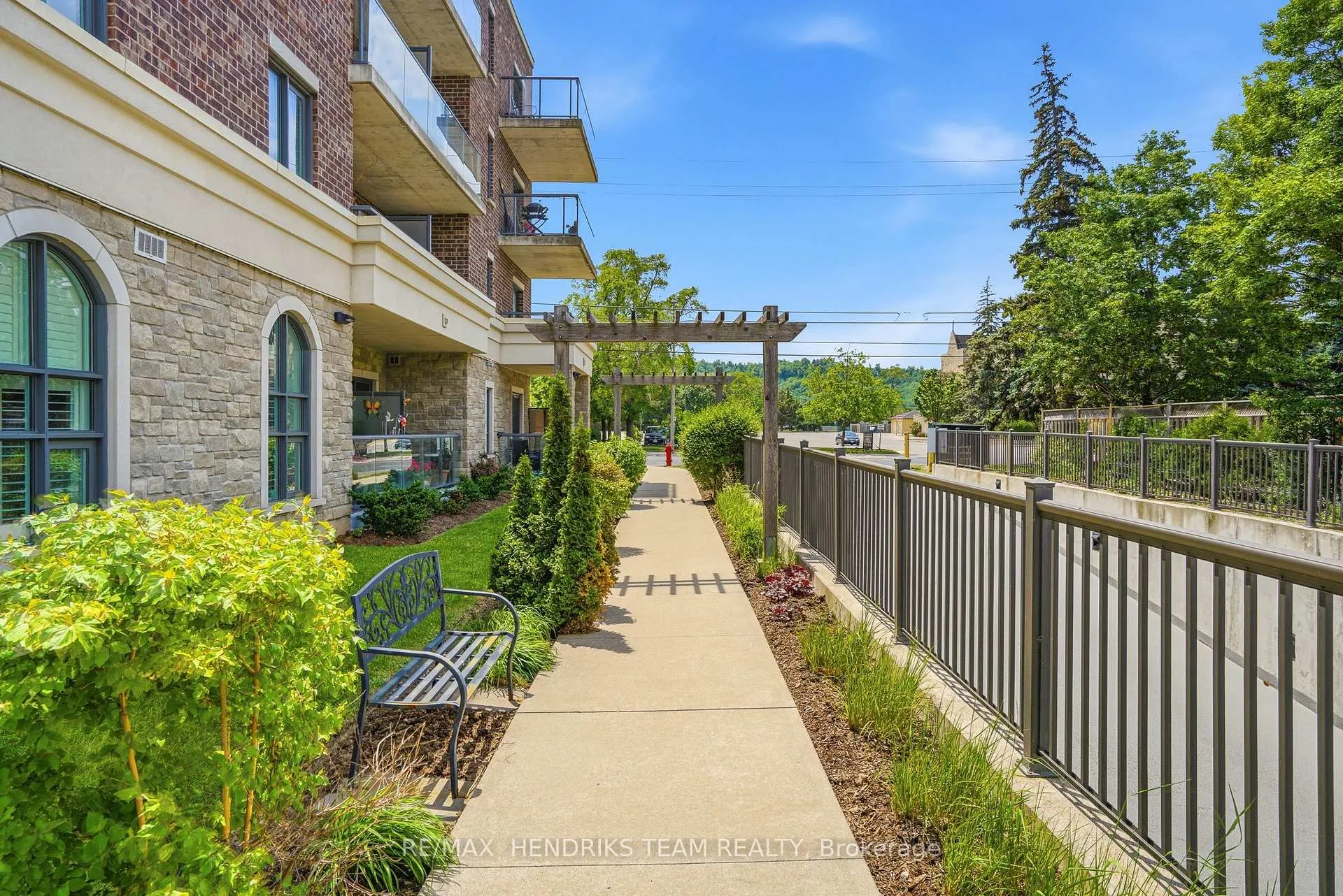 Photo 25 of Unit 304, 319 Highway 8, Hamilton, Stoney Creek — HOMEH