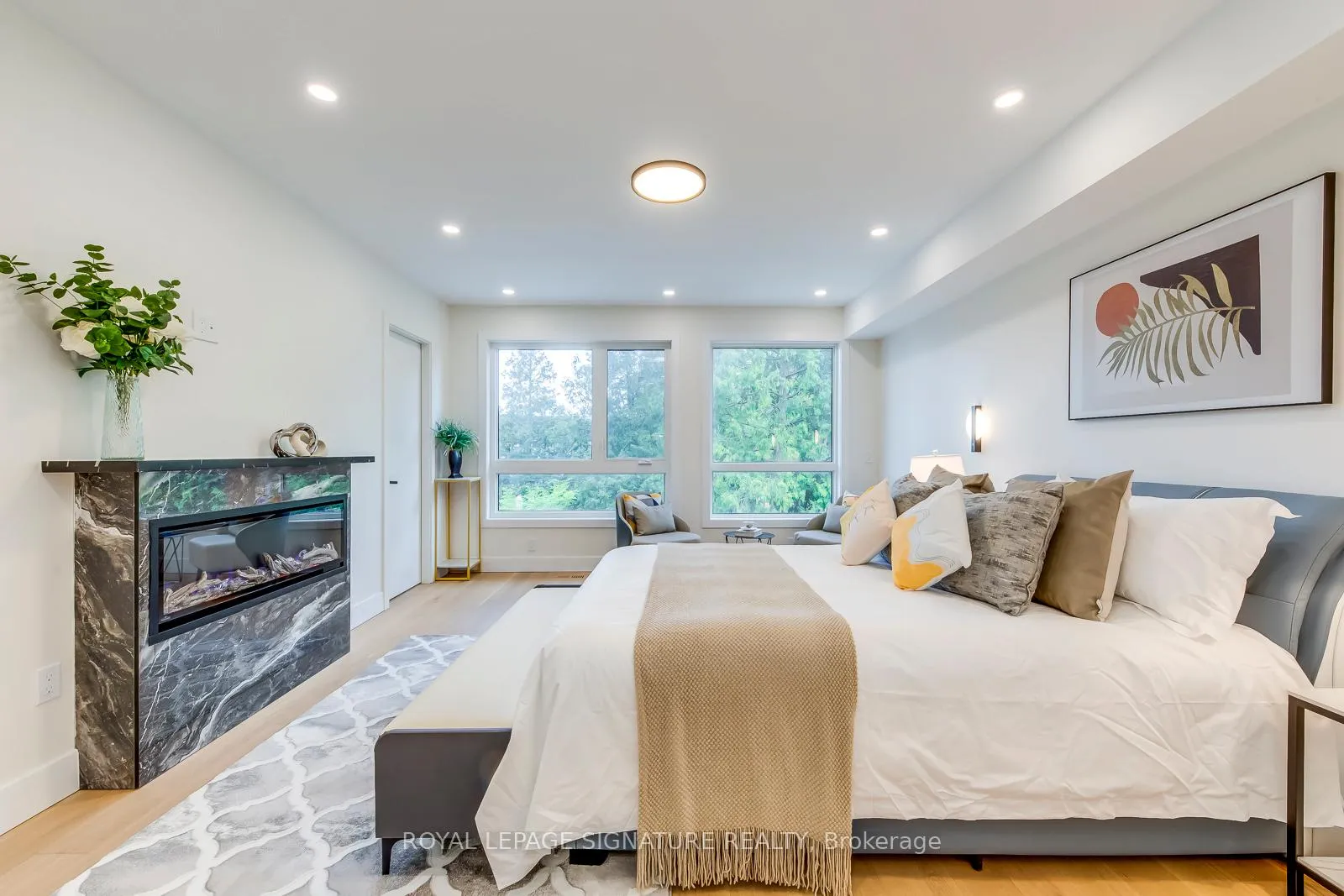 Photo 13 of 850 Cosburn Avenue, Toronto, East York — HOMEH