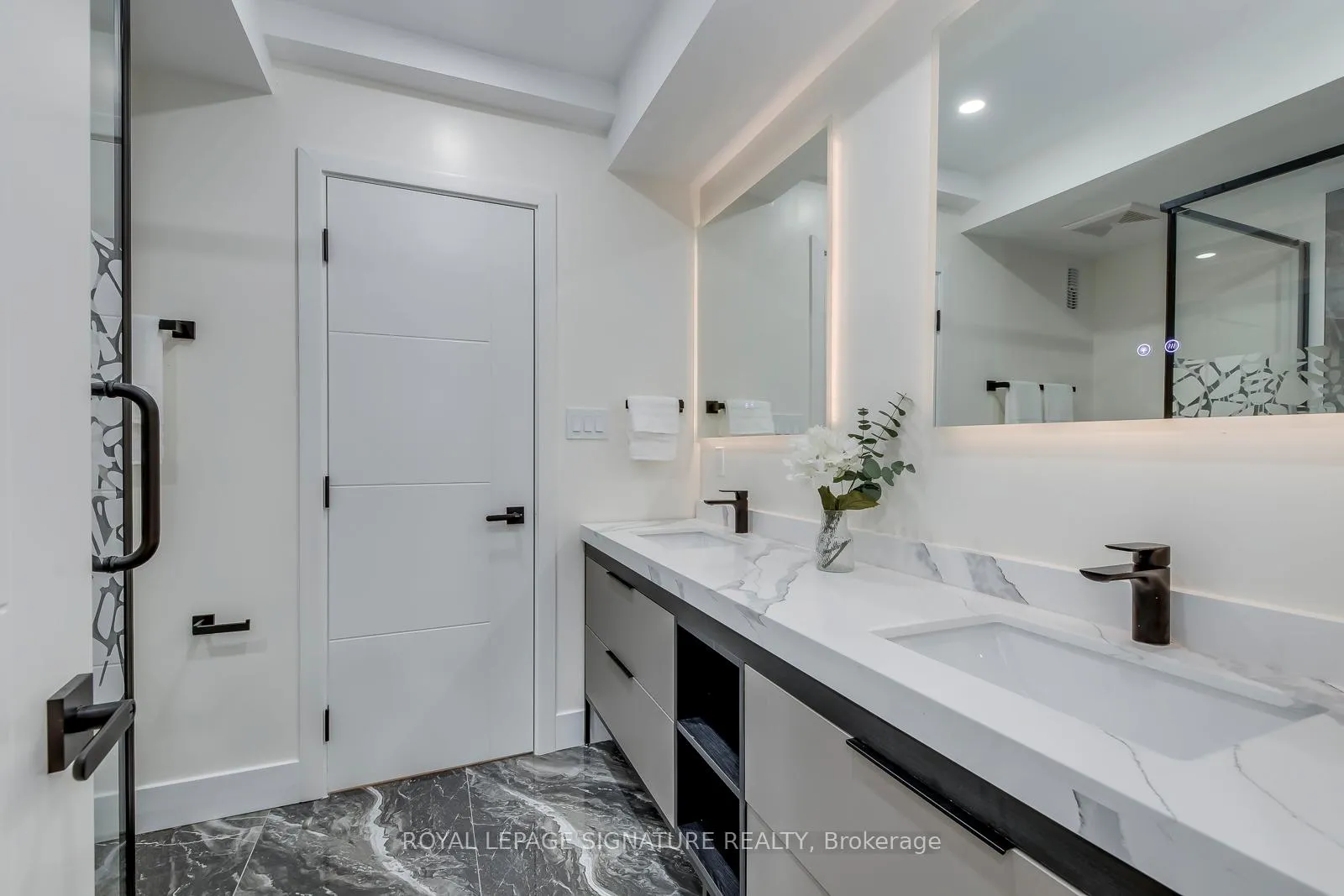 Photo 21 of 850 Cosburn Avenue, Toronto, East York — HOMEH