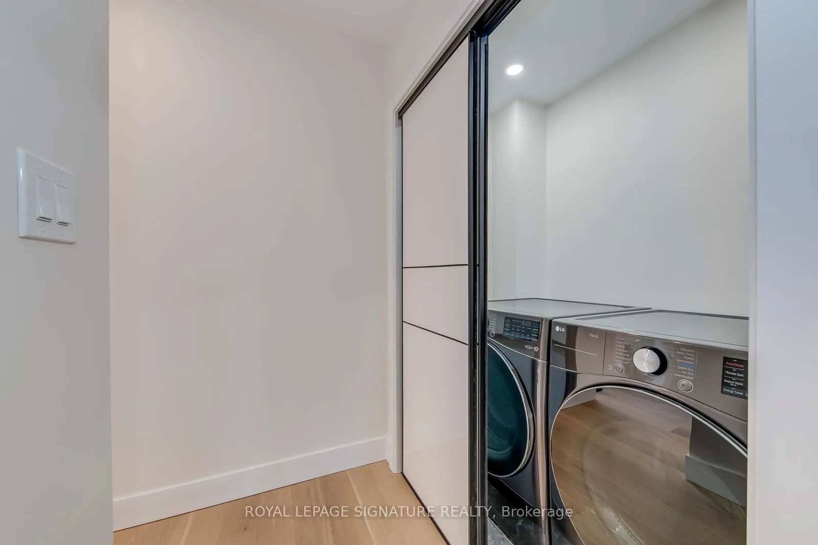 Photo 25 of 850 Cosburn Avenue, Toronto, East York — HOMEH