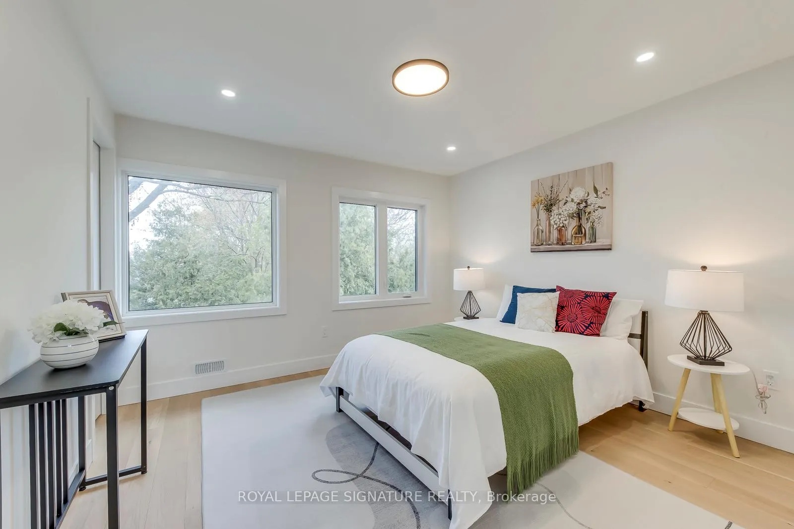 Photo 27 of 850 Cosburn Avenue, Toronto, East York — HOMEH