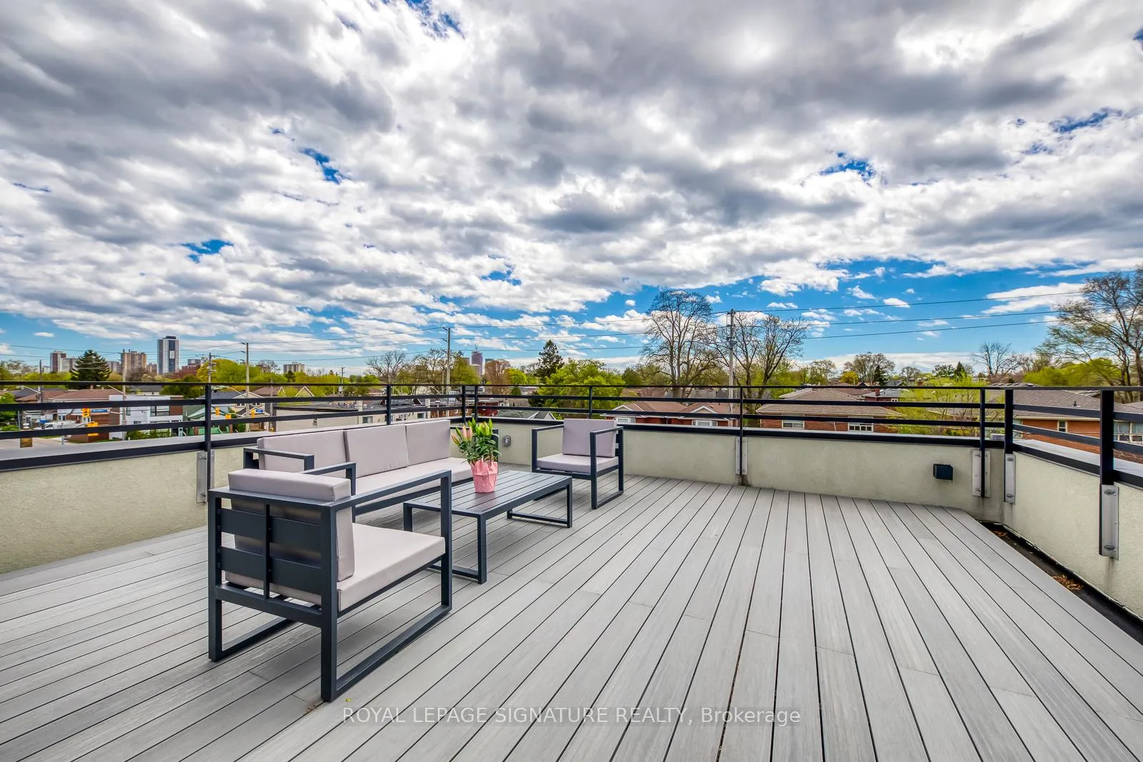 Photo 33 of 850 Cosburn Avenue, Toronto, East York — HOMEH