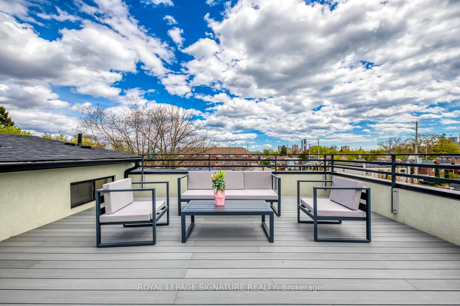 Photo 34 of 850 Cosburn Avenue, Toronto, East York — HOMEH